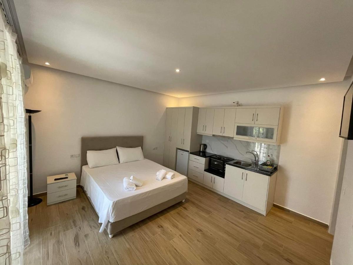 Helen Apartments Люкове Екстер'єр фото