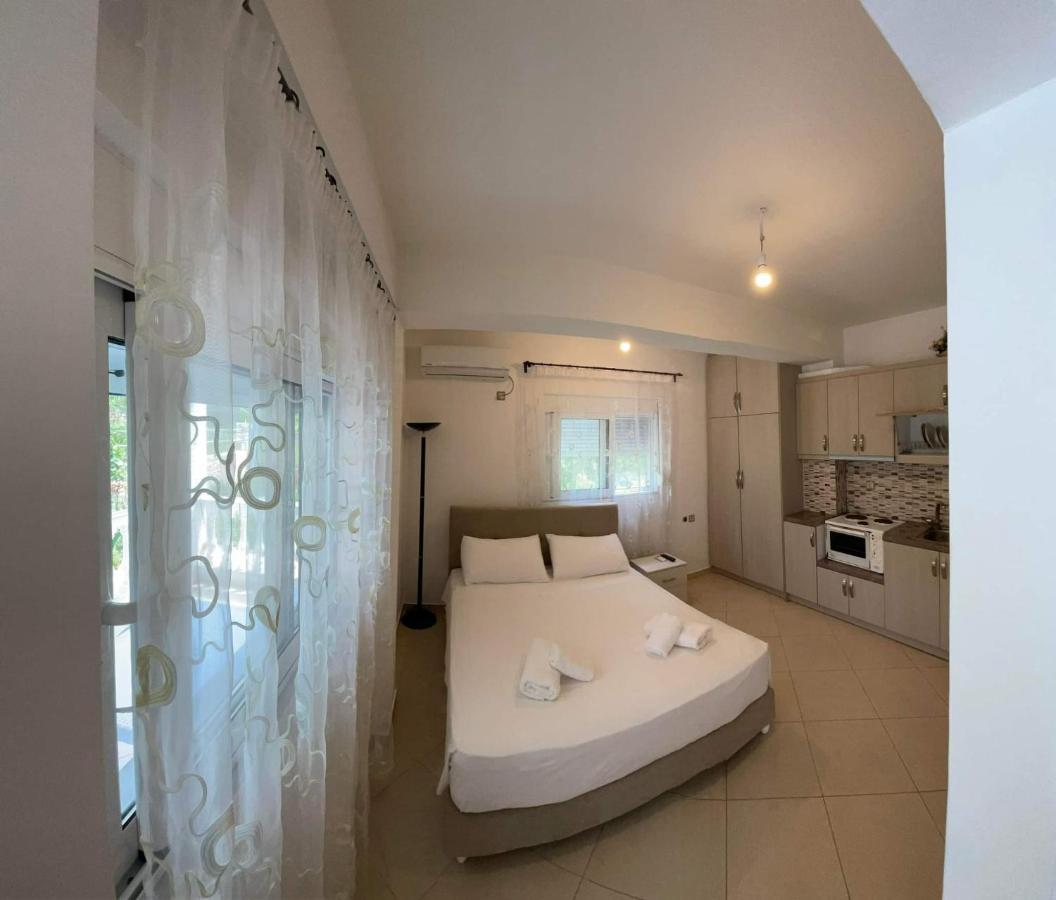 Helen Apartments Люкове Екстер'єр фото